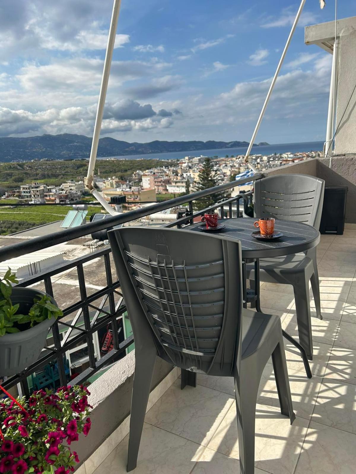 Apartment Point *